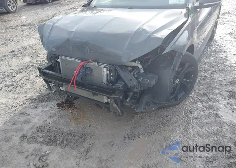 2024 Volkswagen Jetta Gli 2.0T Autobahn z USA, uszkodzony, nr VIN 3VW2T7BU6RM010368